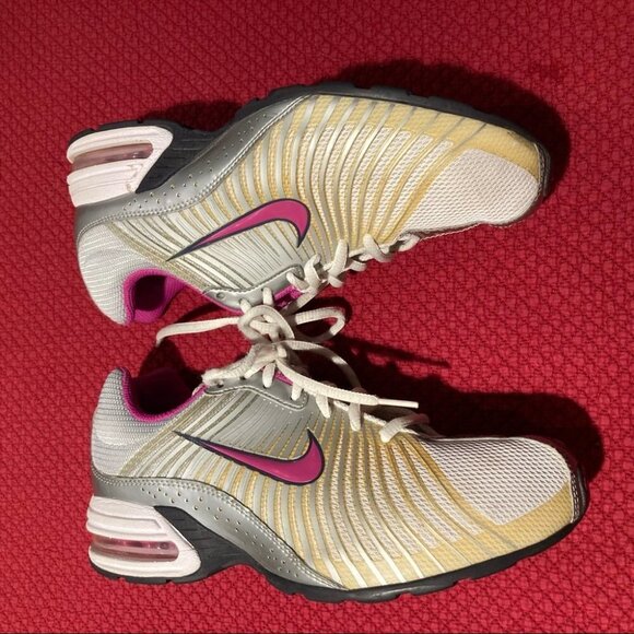 NIKE Sz 9  Torch 5 Air Max Sneakers Sz 9 - Picture 5 of 9